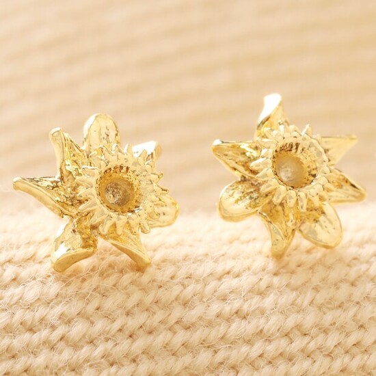 Tiny Birth Flower Stud Earrings in Gold - March Daffodil